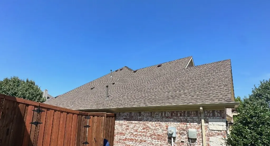 Completed roof replacement project in Roosevelt